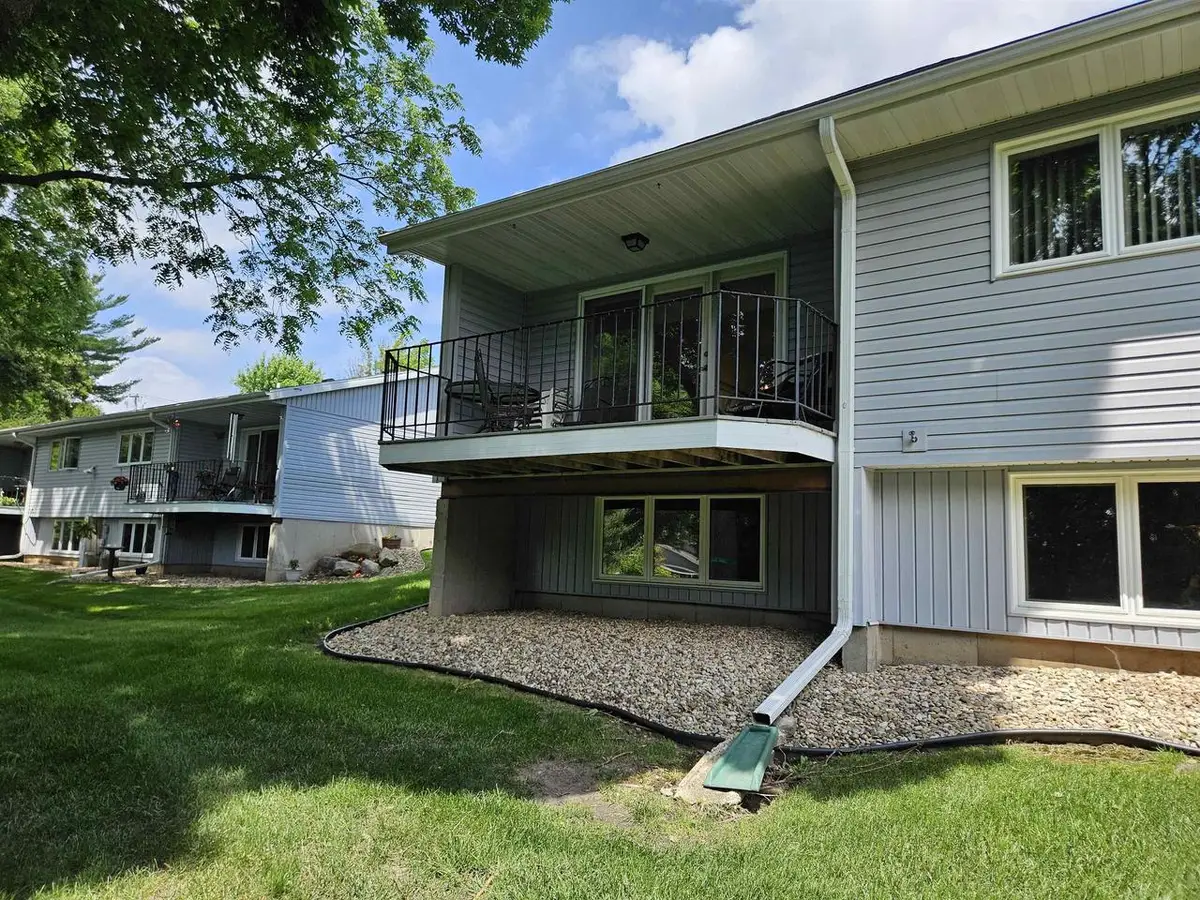1720 Elizabeth Street, Baraboo, WI 53913 - #1