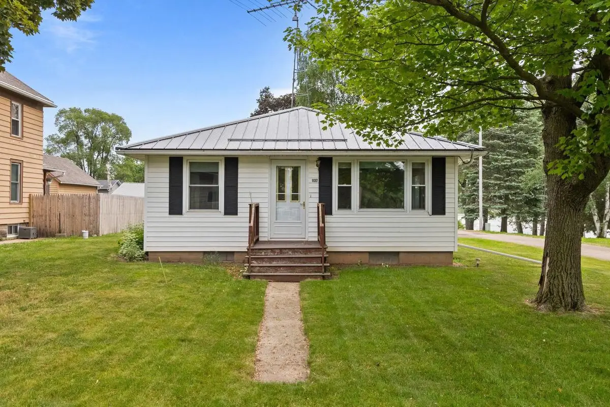 137 S Vine Street, Kingston, WI 53939 - #1