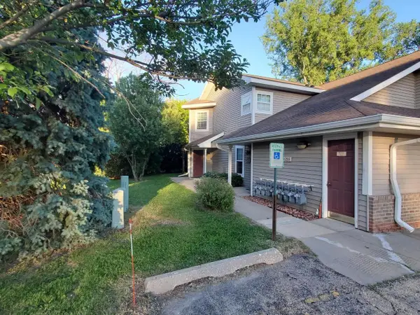 6253 Middleton Spring Drive Common, Middleton, WI 53562