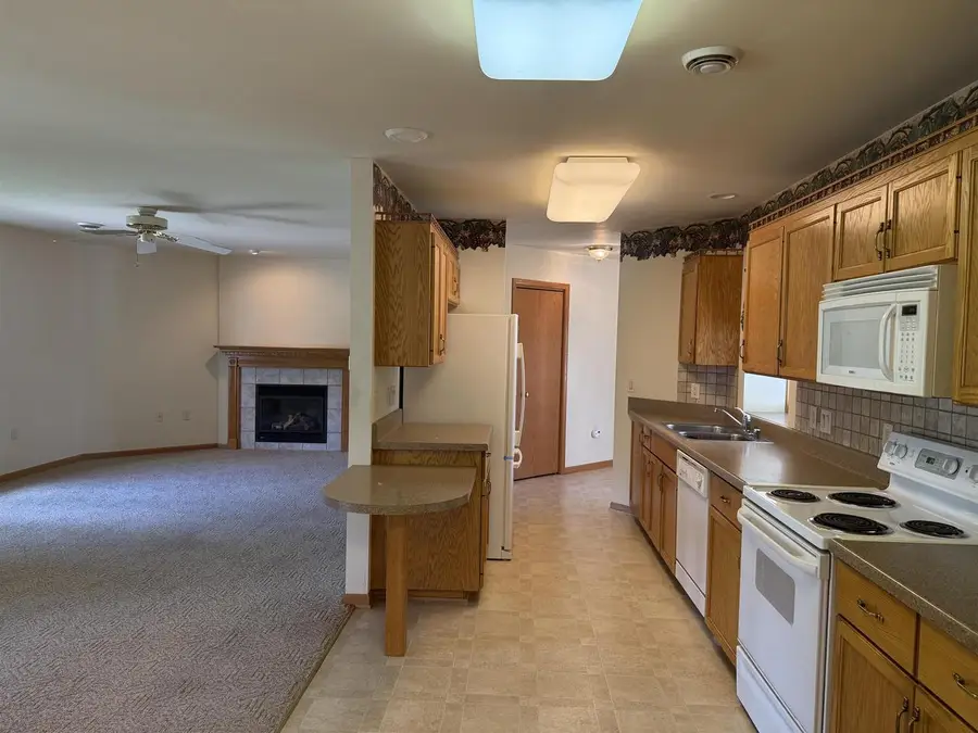 109 Elizabeth Court, Deerfield, WI 53531 - #3