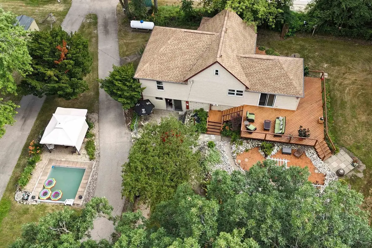 10328 W State Road 81, Beloit, WI 53511 - #1