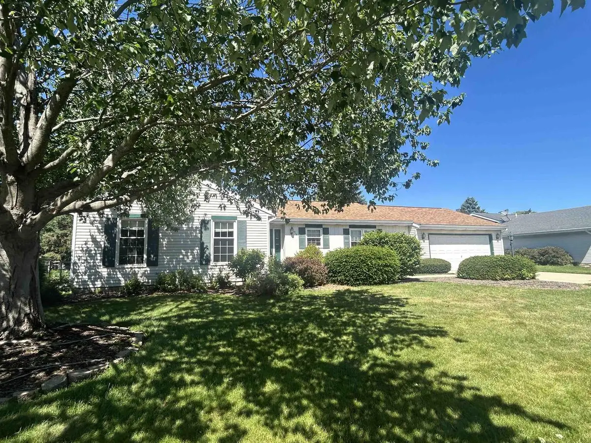 919 N Wuthering Hills Drive, Janesville, WI 53546 - #1