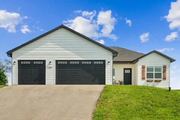 6904 Dreamer Court, Platteville, WI 53818