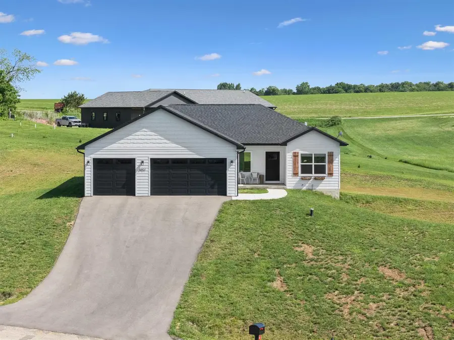 6904 Dreamer Court, Platteville, WI 53818 - #2