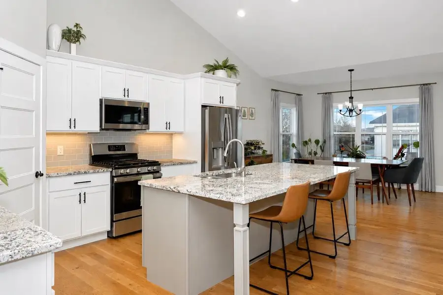 822 Ronald Overlook, Waunakee, WI 53597 - #3
