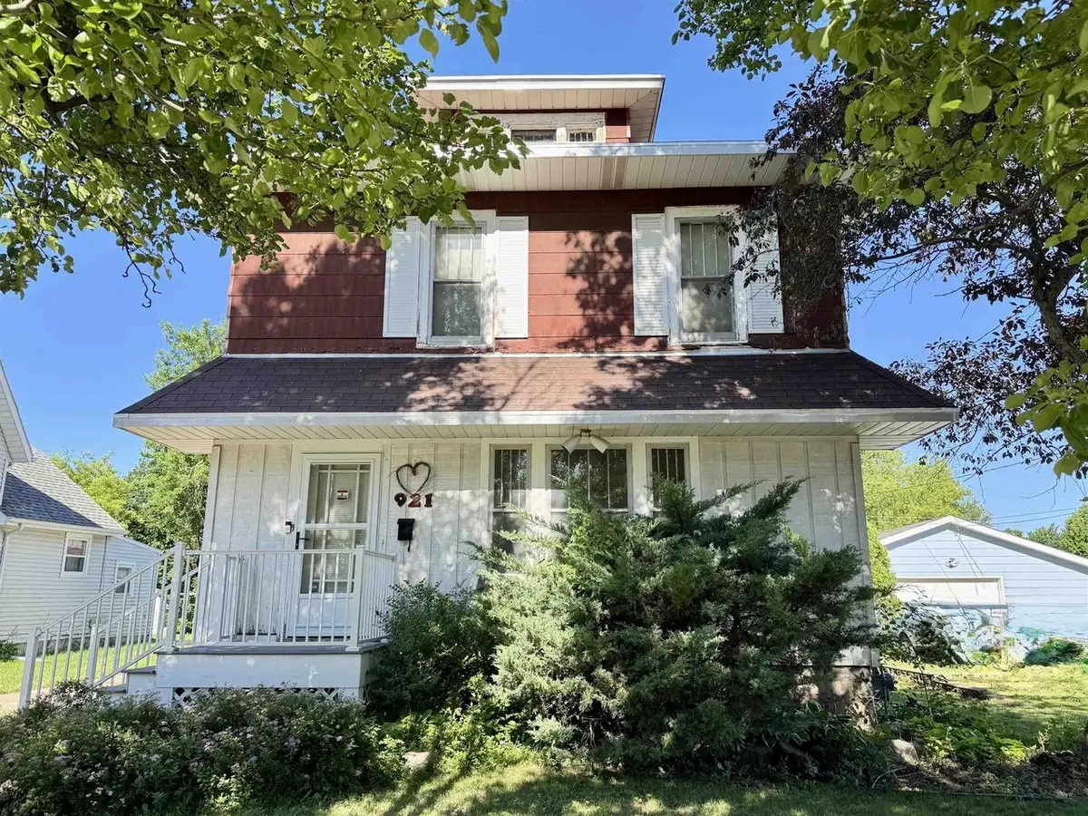 921 Cornelia Street, Janesville, WI 53545 - #1