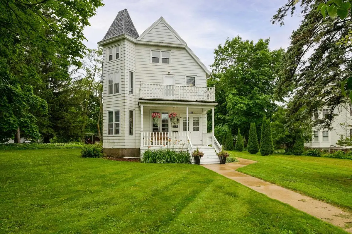 122 N 2nd Street, Mount Horeb, WI 53572 - #1