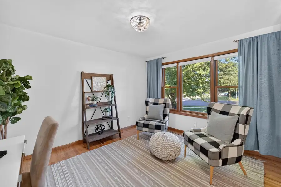 211 N Heatherstone Drive, Sun Prairie, WI 53590 - #3