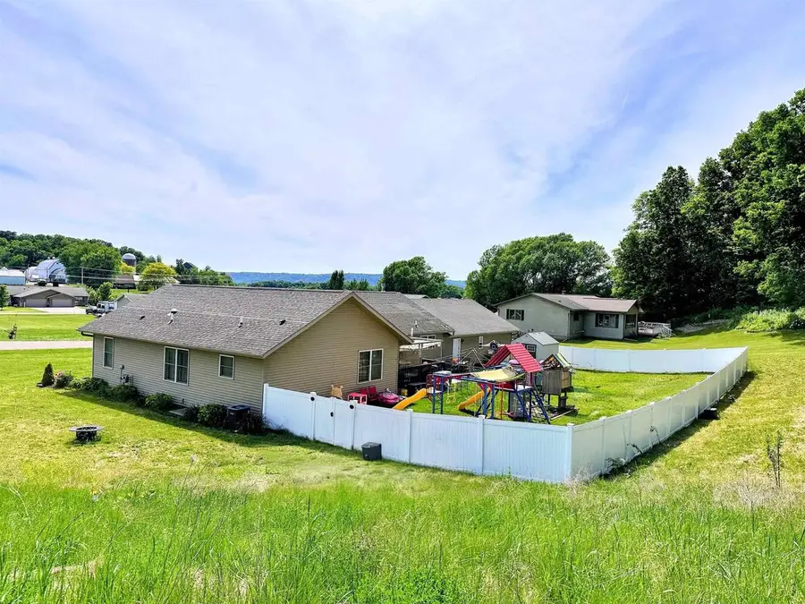 62144 Sugar Loaf Trail, Prairie Du Chien, WI 53821 - #2