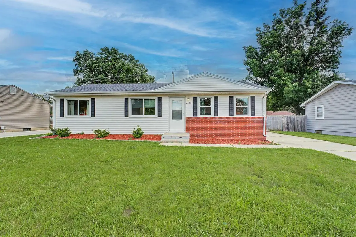 2353 Robinson Drive, Beloit, WI 53511 - #1