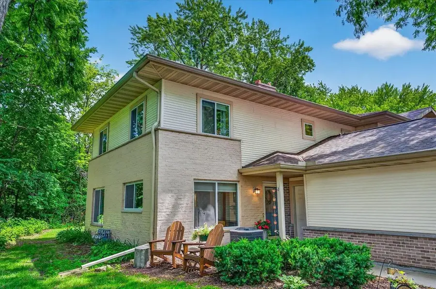 65 Waunona Woods Court, Madison, WI 53713 - #3