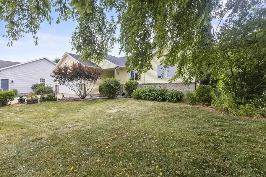 5605 Black Walnut Court, McFarland, WI 53558 - #2