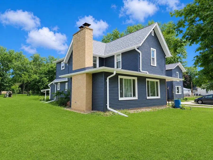 222 Garfield Avenue, Evansville, WI 53536 - #3