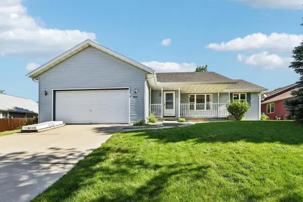 606 Garfield Avenue, Evansville, WI 53536