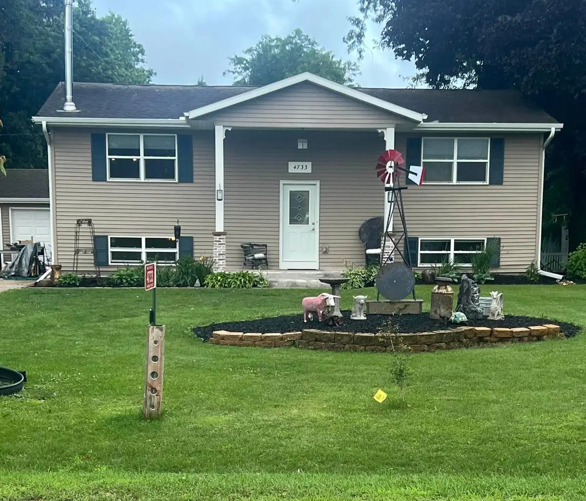 4733 W Oakwood Park Drive, Janesville, WI 53548 - #1