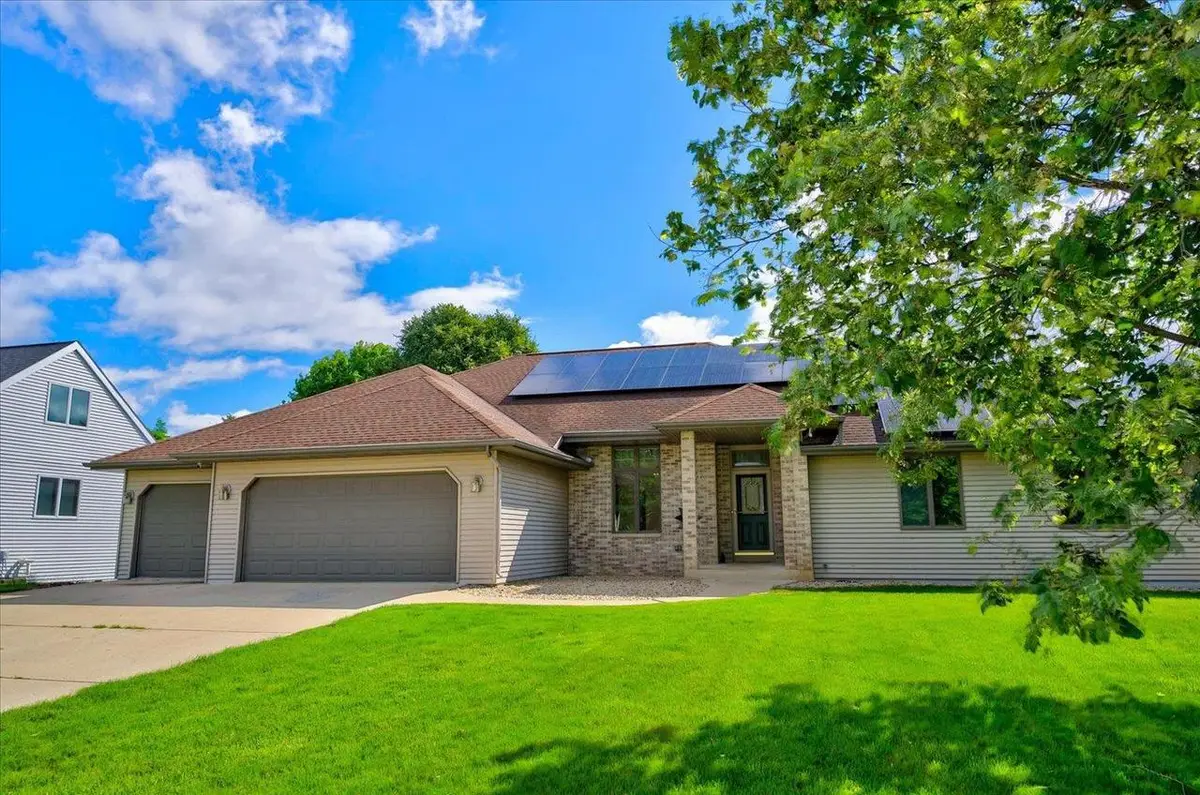 720 Waveland Road, Janesville, WI 53548 - #1