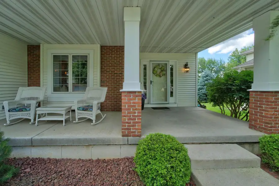 606 Pleasant Valley Parkway, Waunakee, WI 53597 - #2