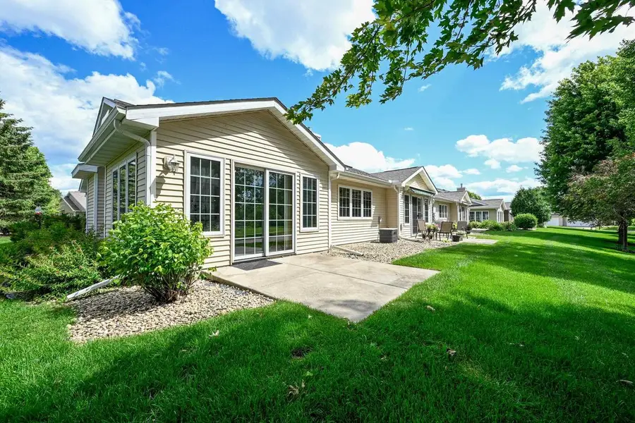 669 Springbrook Circle, Deforest, WI 53532 - #3