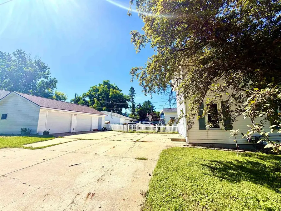 697 N Central Avenue, Richland Center, WI 53581 - #3