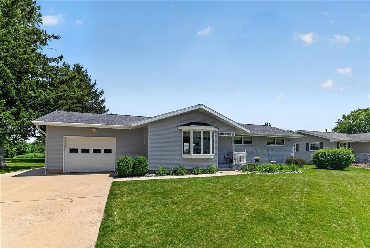 1523 East Street, Black Earth, WI 53515 - #1