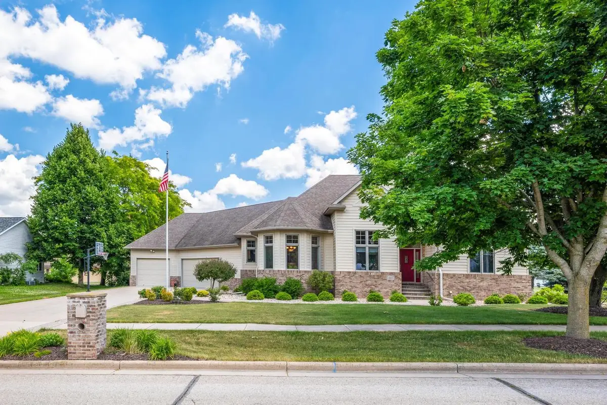 1015 Thomas Street, Ripon, WI 54971 - #1