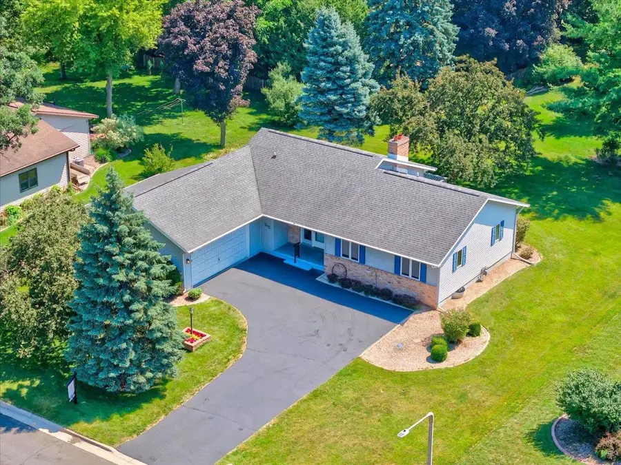 409 Riverwood Bend, Deforest, WI 53532 - #3