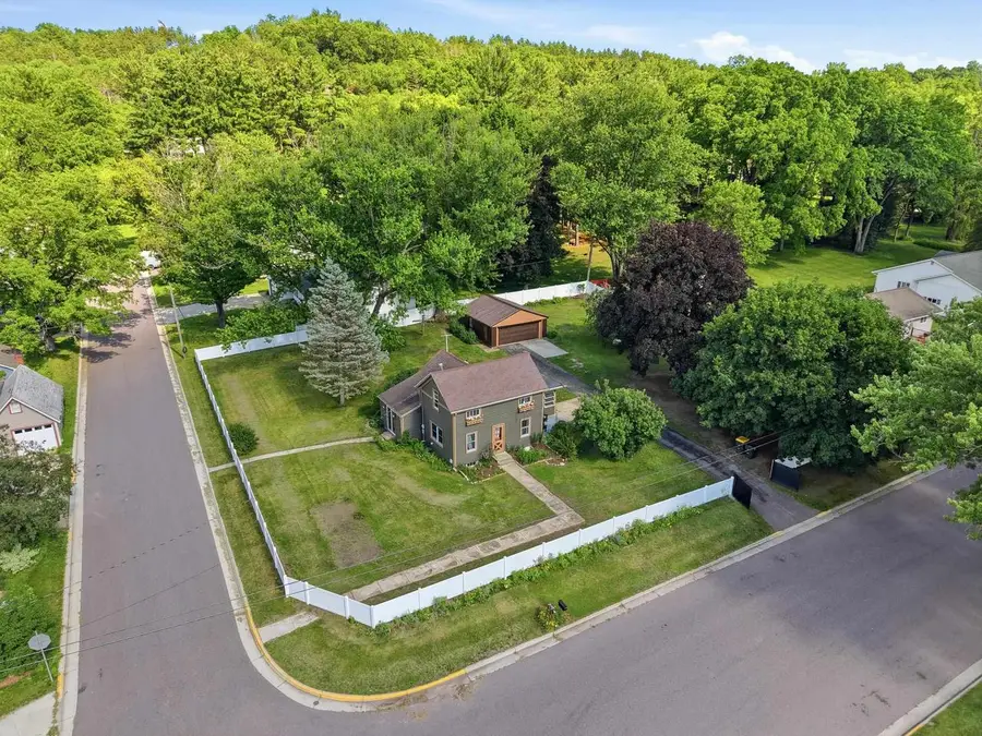 3 E Whitechapel Street, Mazomanie, WI 53560 - #2