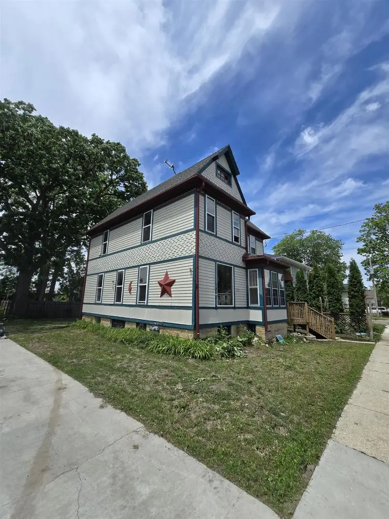 206 Linn Street, Janesville, WI 53548 - #3