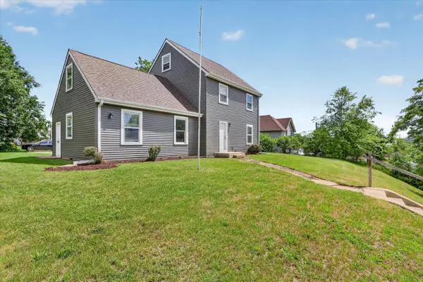 215 Roosevelt Avenue, Beloit, WI 53511