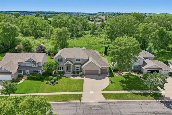 902 N Fairbrook Drive, Waunakee, WI 53597
