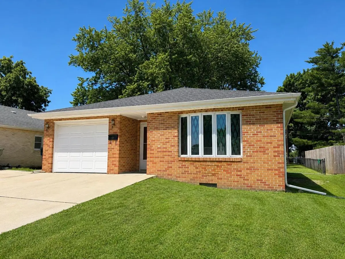 1838 S Osborne Avenue, Janesville, WI 53546 - #1