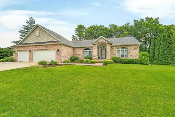 6101 HOLSCHER Road, Mcfarland, WI 53558