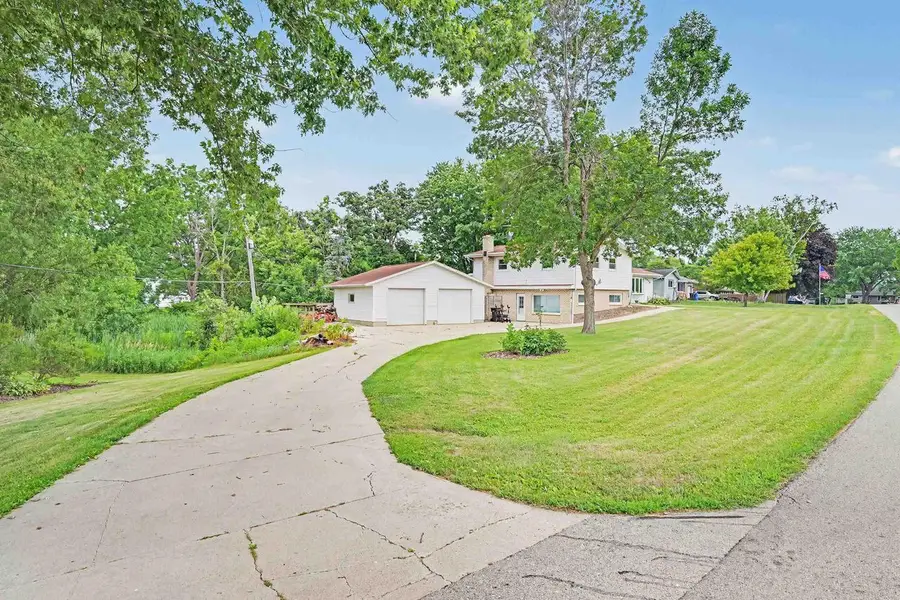 1734 OAKVIEW Drive, Stoughton, WI 53589 - #3