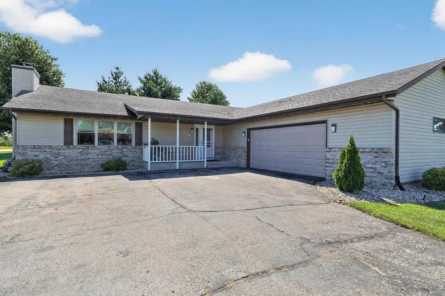 3179 S Davis Drive, Beloit, WI 53511 - #3