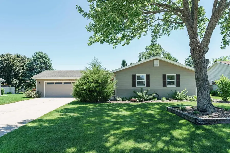 988 Nantucket Drive, Janesville, WI 53546 - #2