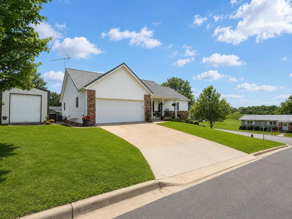 506 S Varnum Street, South Wayne, WI 53587 - #1
