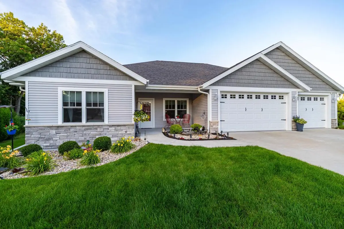 660 Lakeview Avenue, Merrimac, WI 53561 - #1