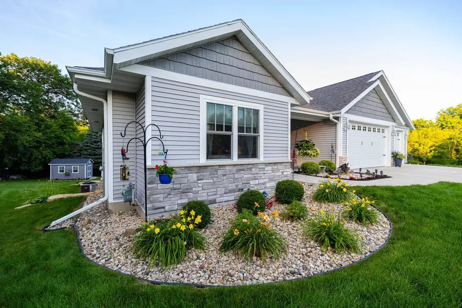 660 Lakeview Avenue, Merrimac, WI 53561 - #3
