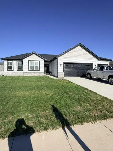 335 Crestview Lane, Lake Mills, WI 53551