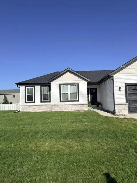 335 Crestview Lane, Lake Mills, WI 53551 - #2