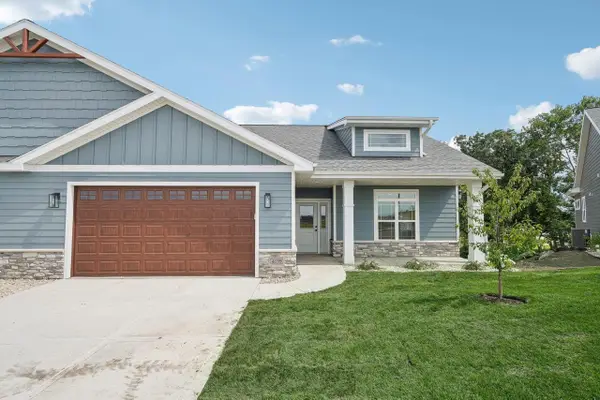 3017 Bronze Leaf Lane, Sun Prairie, WI 53590