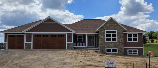 N7091 Still Point Trail, Pardeeville, WI 53954
