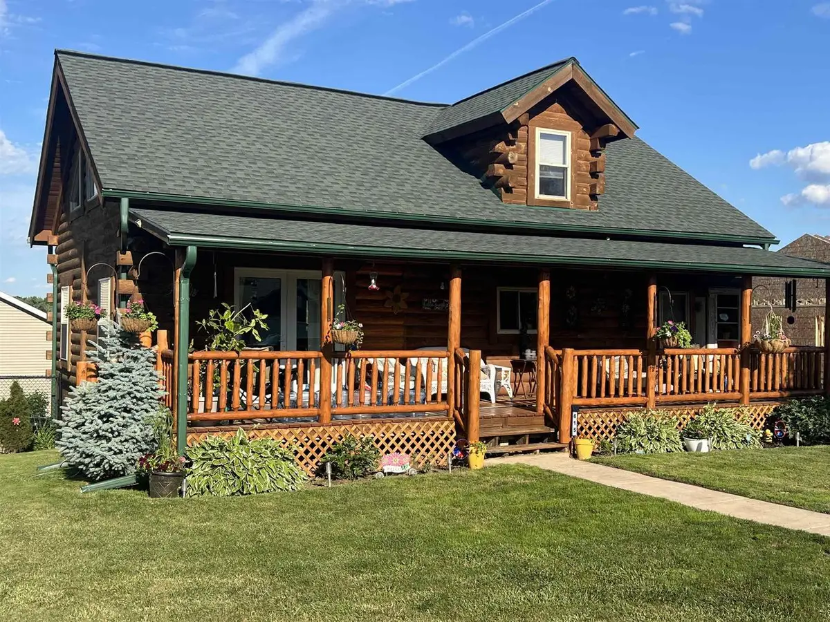 615 Lakeview Avenue, Merrimac, WI 53561 - #1