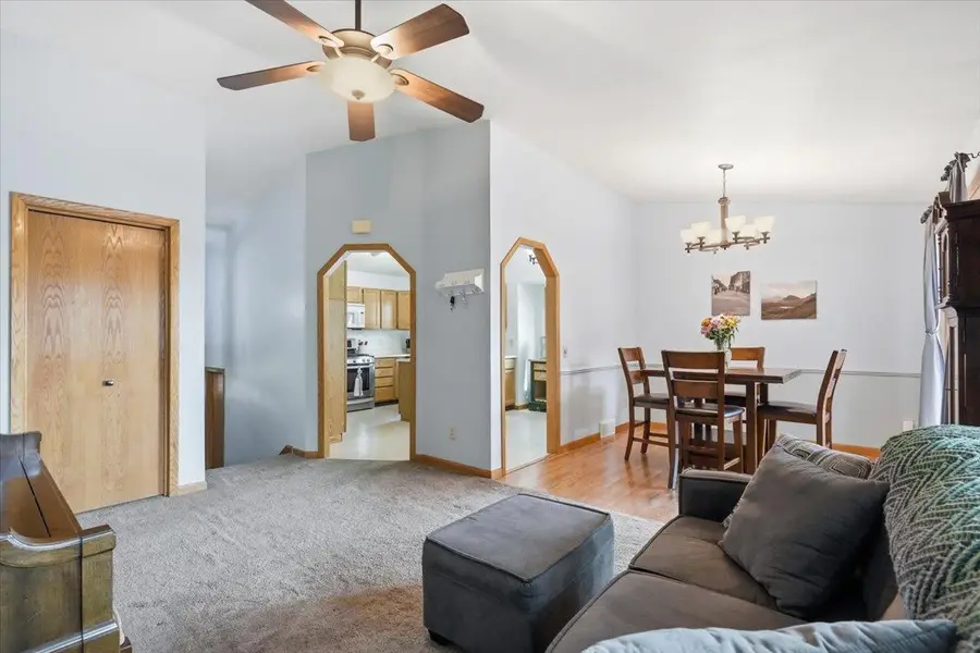 699 Robin Drive, Sun Prairie, WI 53590 - #2