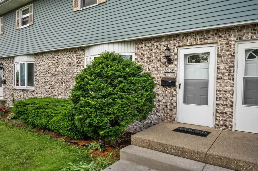 1307 Sunfield Street, Sun Prairie, WI 53590 - #2