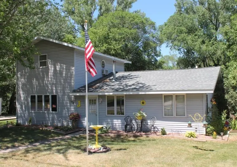 105 E Park Street, Montello, WI 53949 - #1