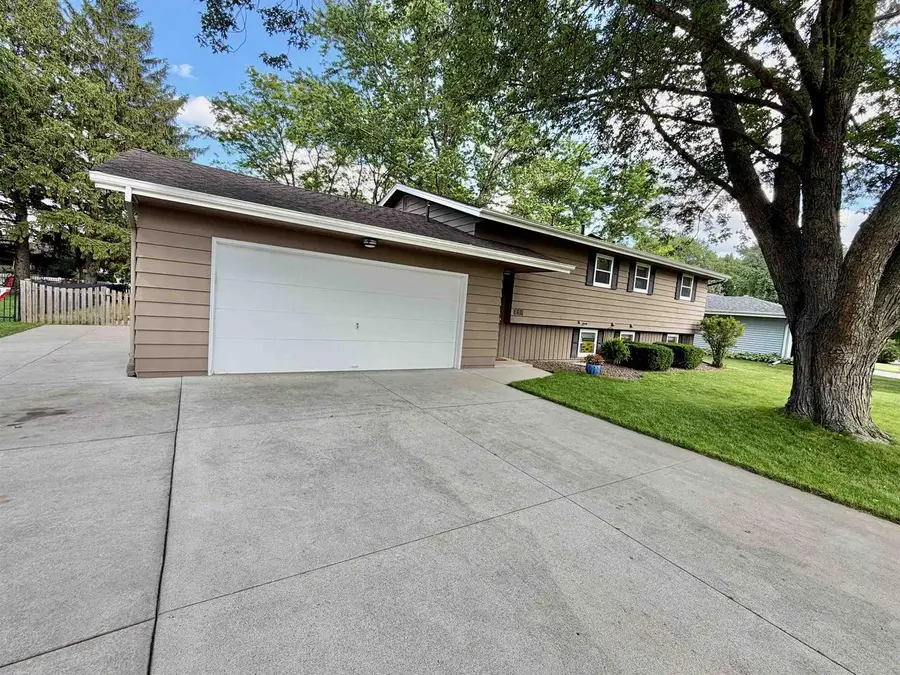 744 Sussex Drive, Janesville, WI 53546 - #2