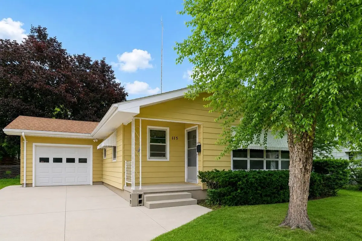 115 E Emmett Street, Portage, WI 53901 - #1