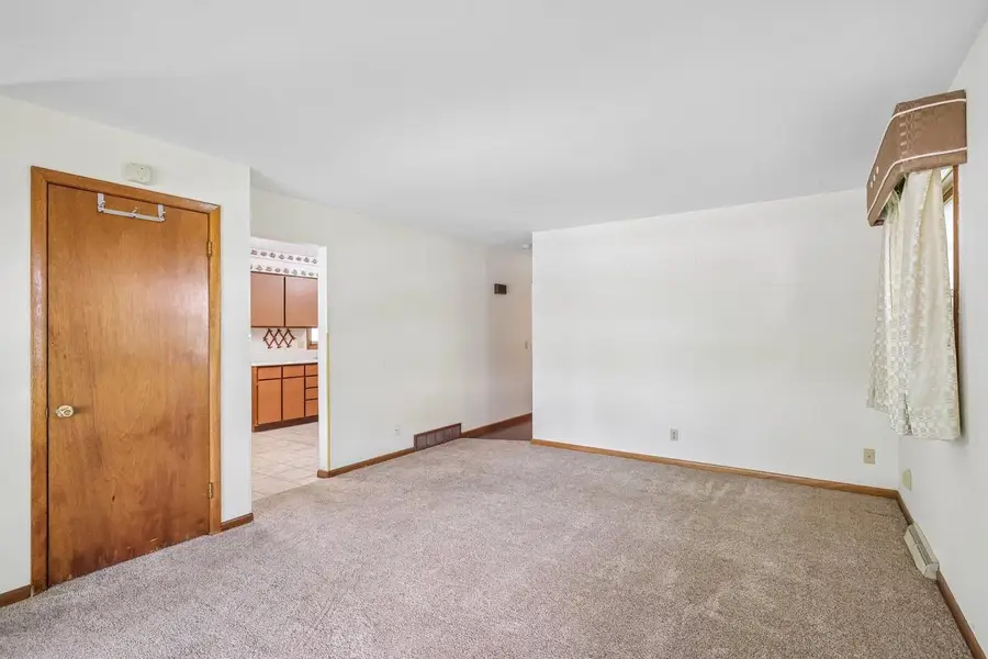 115 E Emmett Street, Portage, WI 53901 - #2