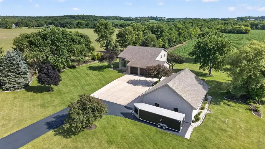 5542 E L T Townline Road, Beloit, WI 53511 - #3
